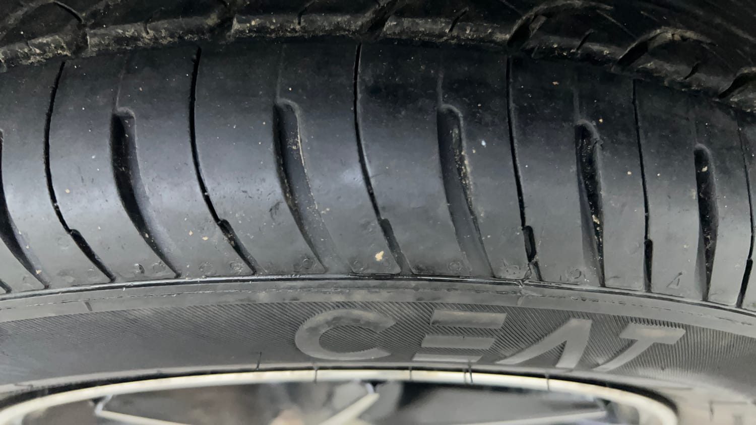 Used 2017 Honda Amaze 1.5 S i-DTEC Opt Diesel Manual tyres RIGHT FRONT TYRE TREAD VIEW