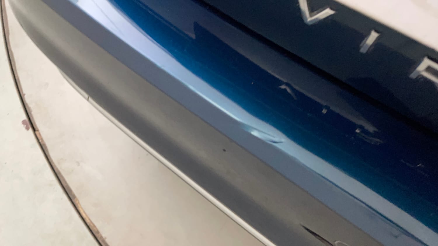 Used 2024 Volkswagen Virtus Highline 1.0 TSI AT Petrol Automatic dents MINOR DENT