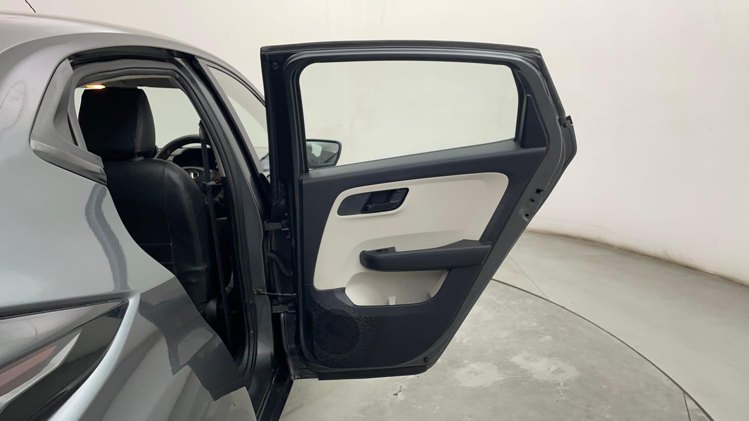 Used 2022 Tata Altroz XT Diesel Diesel Manual interior RIGHT REAR DOOR OPEN VIEW