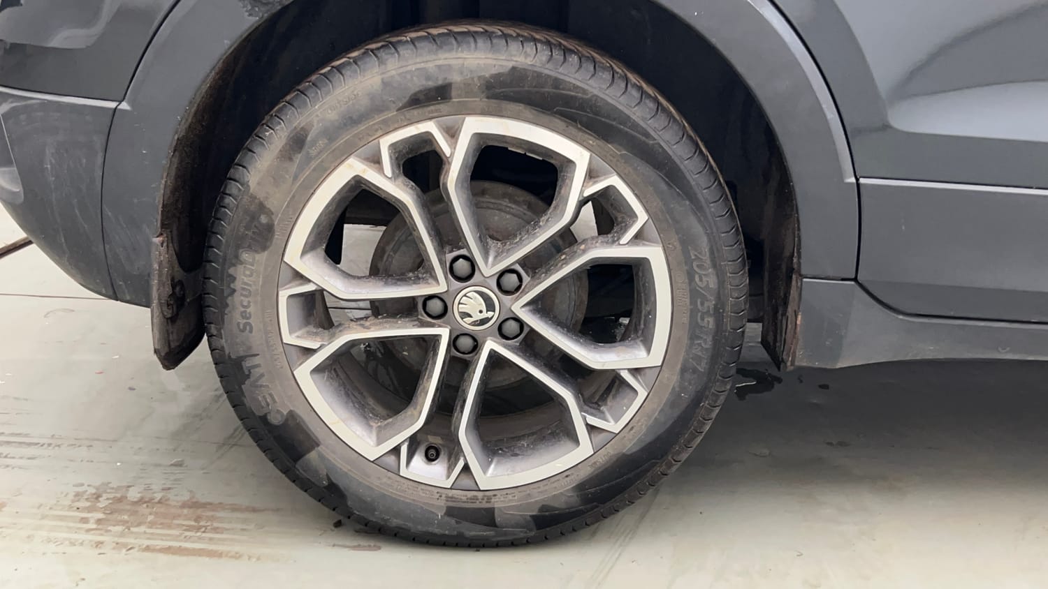 Used 2023 Skoda Kushaq Style 1.5L TSI MT Petrol Manual tyres RIGHT REAR TYRE RIM VIEW