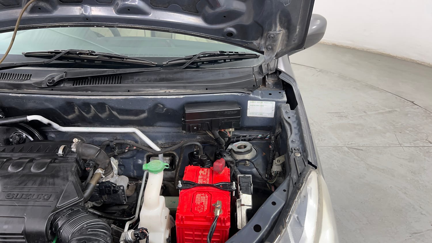Used 2019 maruti-suzuki Alto K10 VXi (O) AMT Petrol Automatic engine ENGINE LEFT SIDE HINGE & APRON VIEW