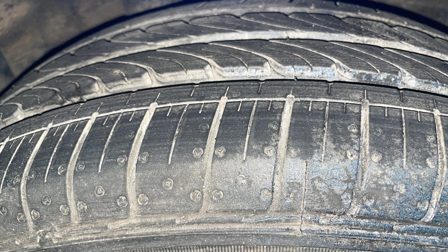Used 2014 Honda Mobilio S Petrol Petrol Manual tyres RIGHT REAR TYRE TREAD VIEW