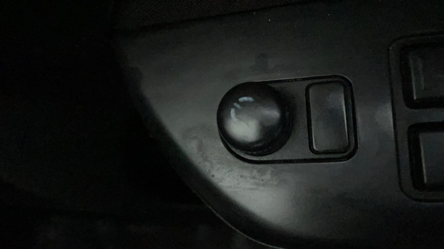 Used 2015 Maruti Suzuki Swift VXi Petrol Manual top_features Adjustable ORVM