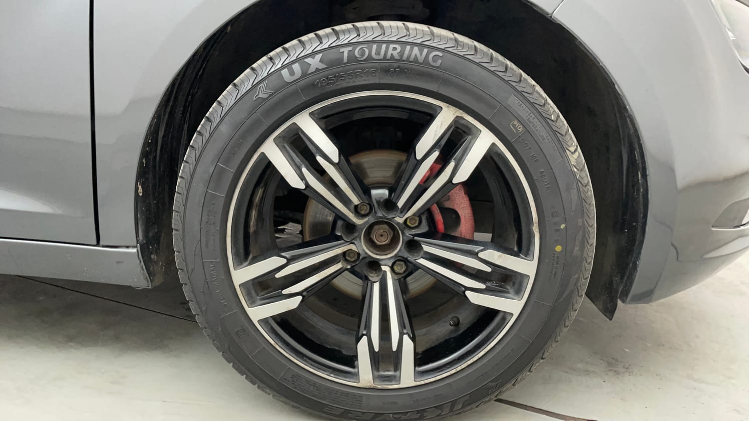 Used 2022 Tata Altroz XT Diesel Diesel Manual tyres RIGHT FRONT TYRE RIM VIEW