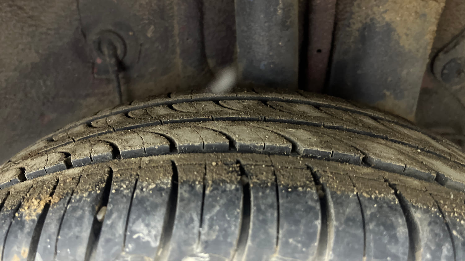 Used 2016 Hyundai Elite i20 Asta 1.2 Petrol Manual tyres LEFT REAR TYRE TREAD VIEW