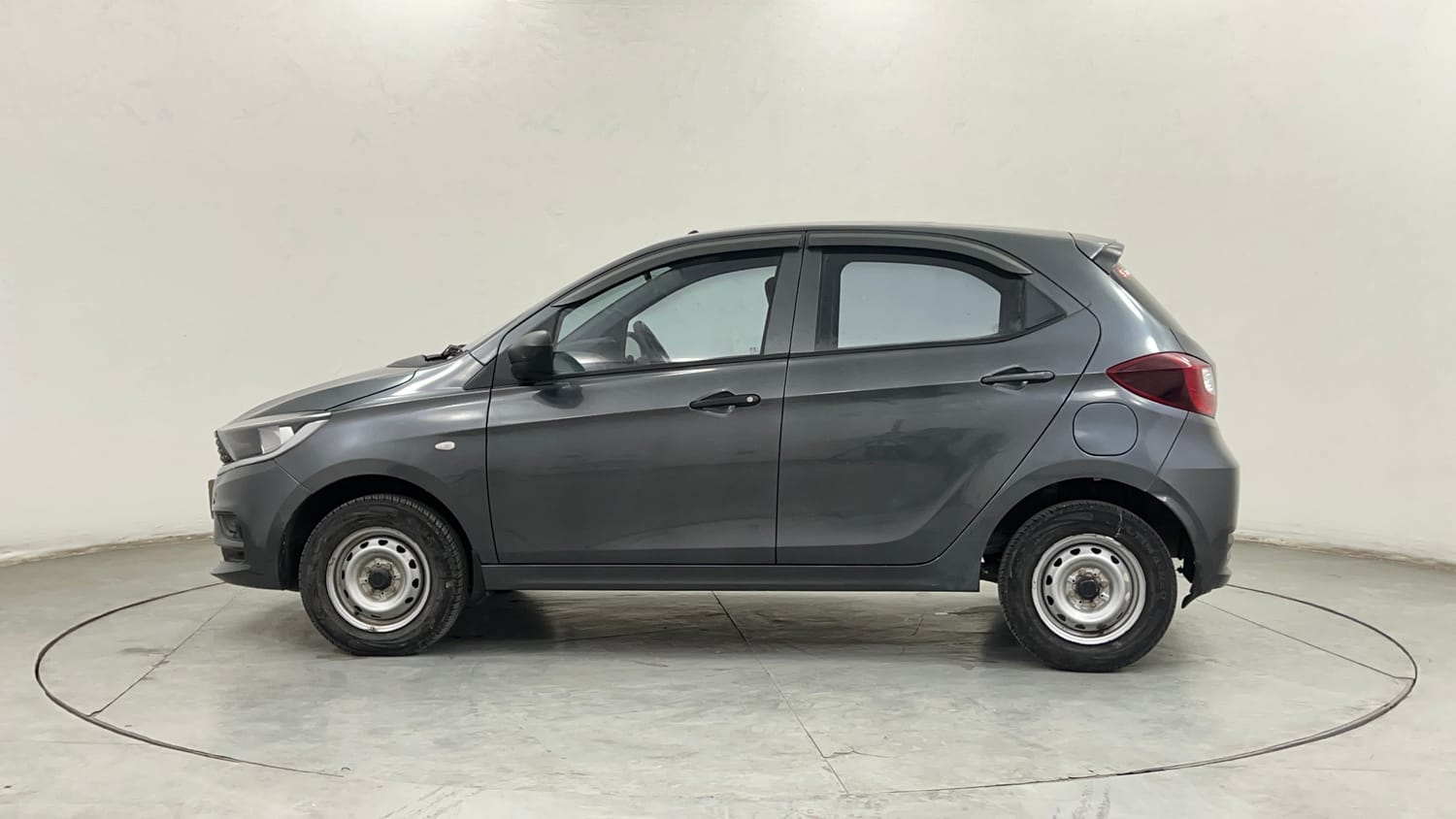 Used 2024 Tata Tiago XE Petrol Manual exterior LEFT SIDE VIEW