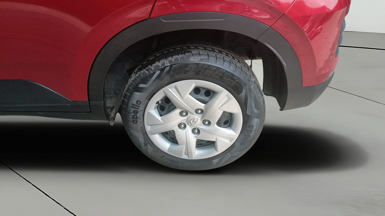 Used 2022 Hyundai Venue SX 1.2 Petrol Petrol Manual tyres LEFT REAR TYRE RIM VIEW