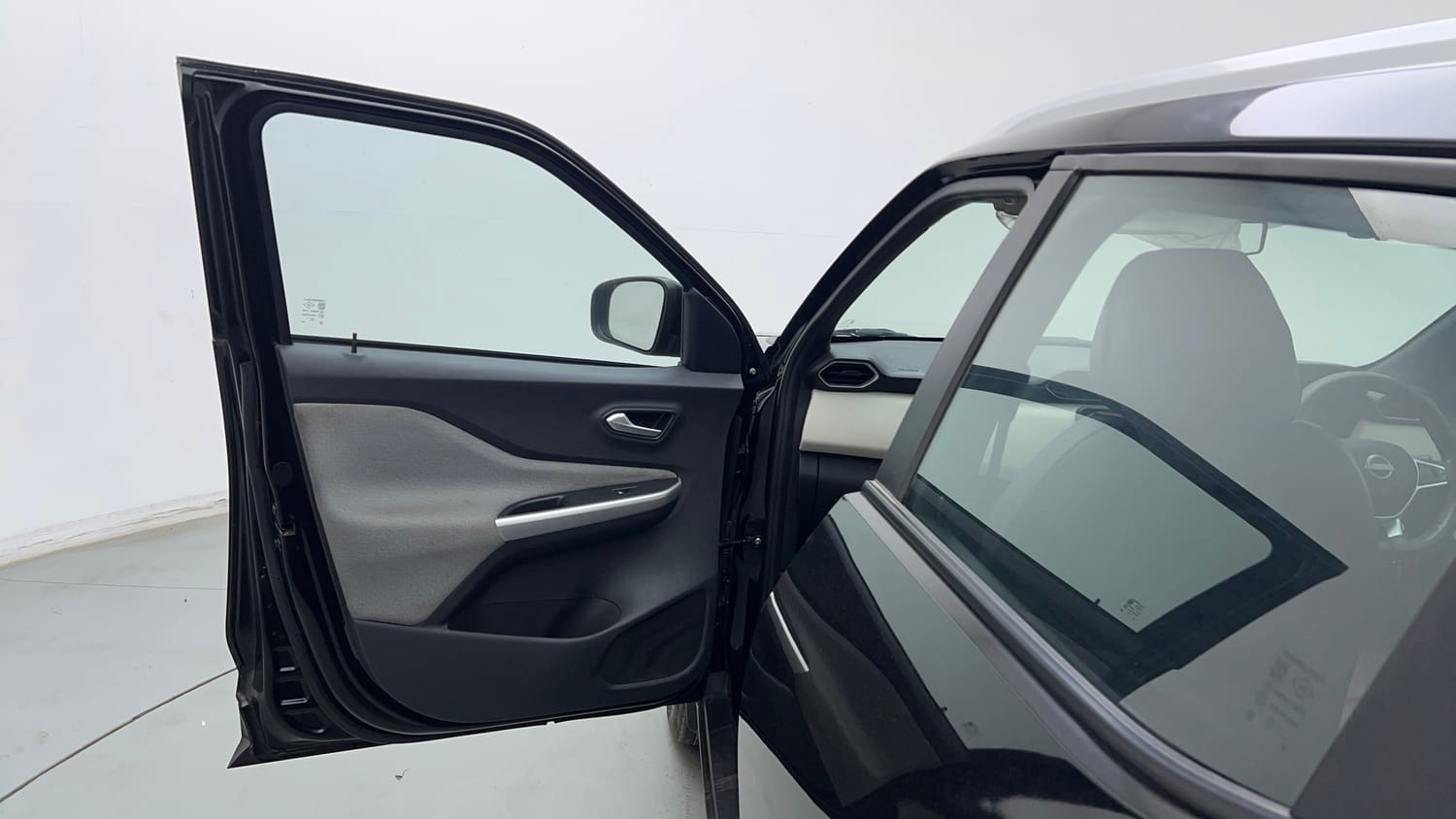 Used 2024 Nissan Magnite XL Petrol Manual interior LEFT FRONT DOOR OPEN VIEW