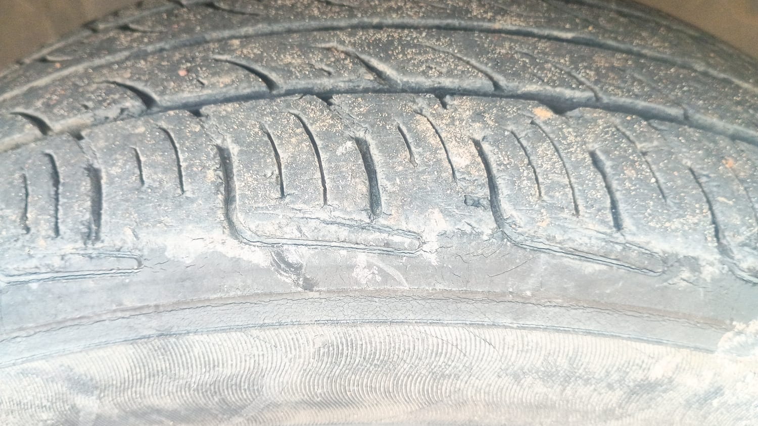 Used 2017 Honda Jazz V Petrol Petrol Manual tyres RIGHT FRONT TYRE TREAD VIEW