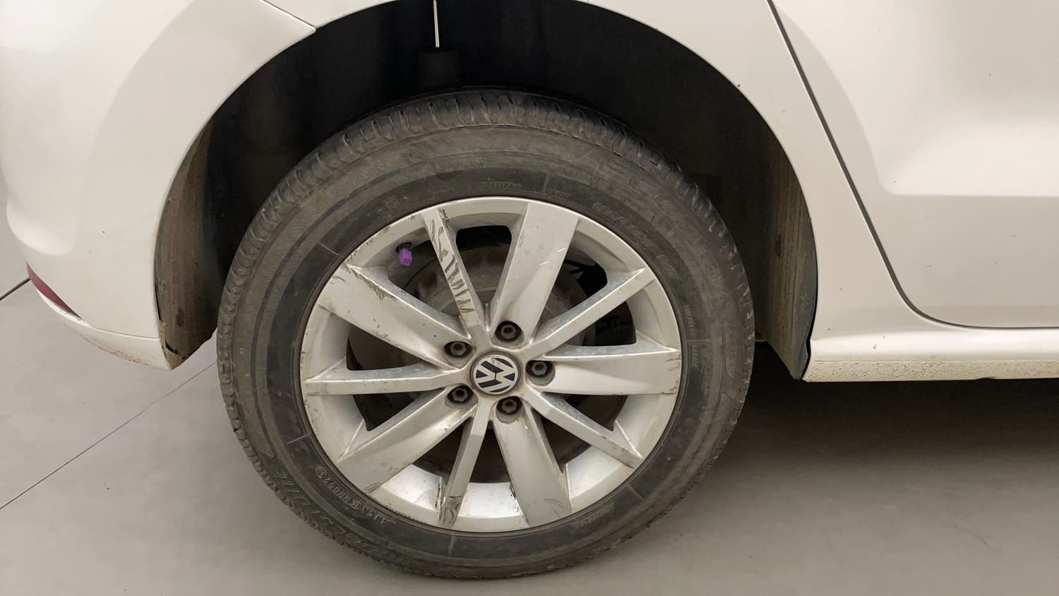 Used 2014 Volkswagen Polo Highline1.5L (D) Diesel Manual tyres RIGHT REAR TYRE RIM VIEW