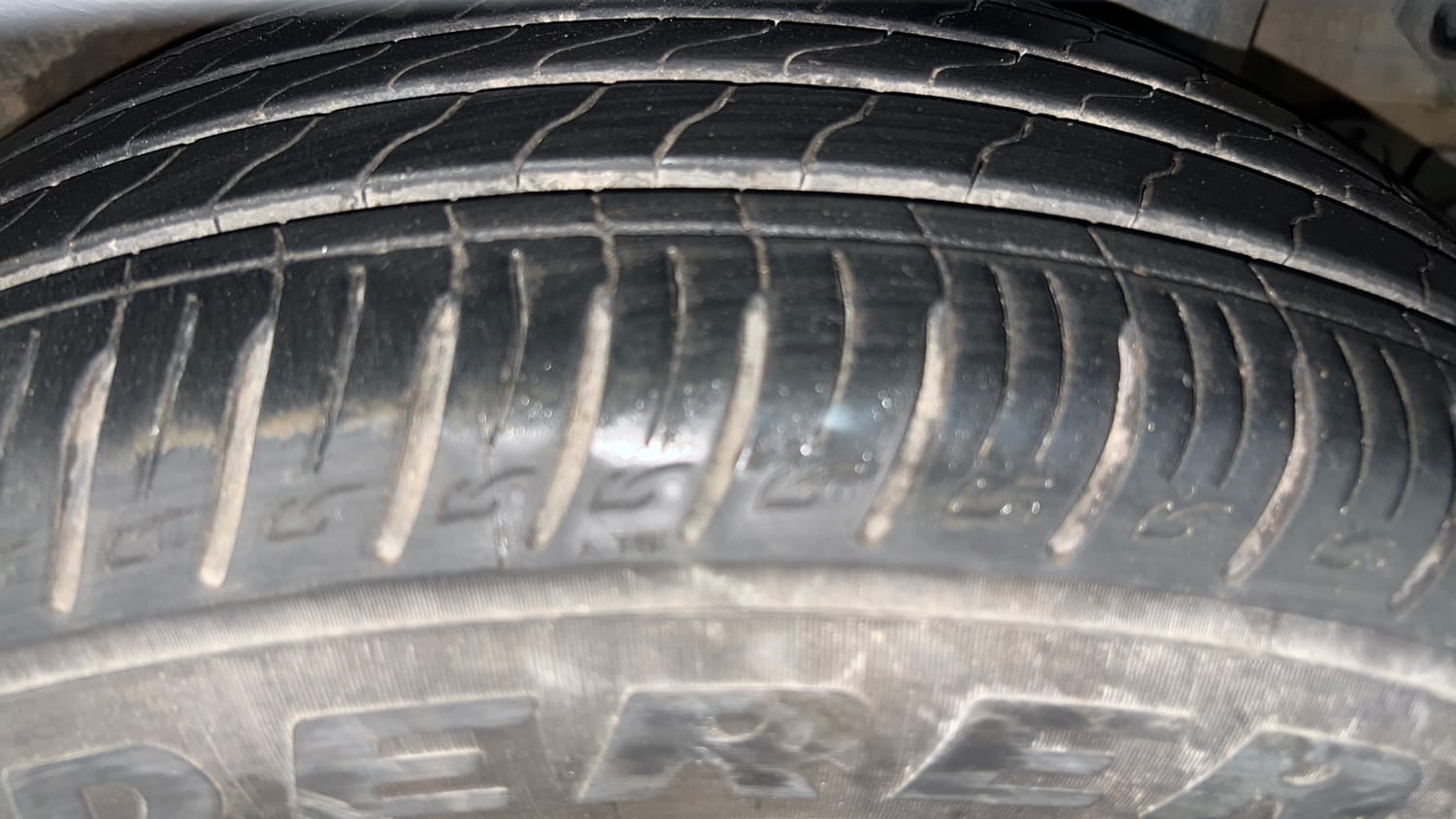 Used 2024 Kia Sonet HTX 1.5 Diesel AT Diesel Automatic tyres LEFT REAR TYRE TREAD VIEW