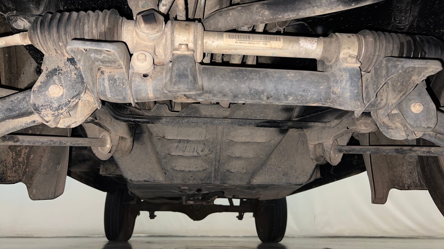 Used 2015 Maruti Suzuki Eeco 5 STR WITH A/C+HTR Petrol Manual extra FRONT LEFT UNDERBODY VIEW