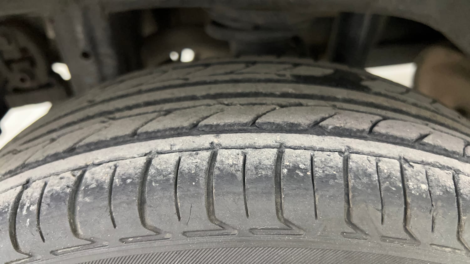 Used 2019 maruti-suzuki Alto K10 VXi (O) AMT Petrol Automatic tyres RIGHT REAR TYRE TREAD VIEW