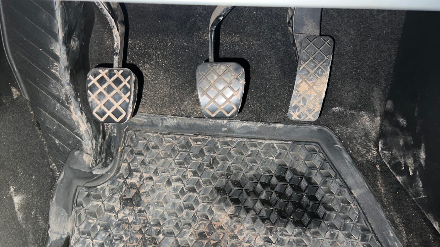 Used 2023 Skoda Kushaq Style 1.5L TSI MT Petrol Manual interior PEDALS VIEW