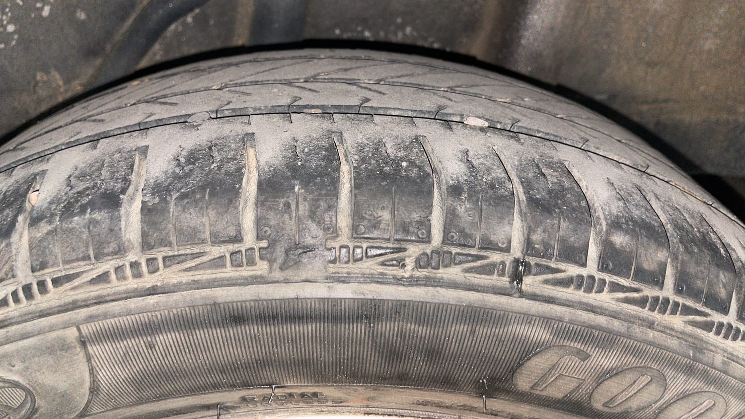 Used 2017 Honda Brio VX MT Petrol Manual tyres LEFT REAR TYRE TREAD VIEW