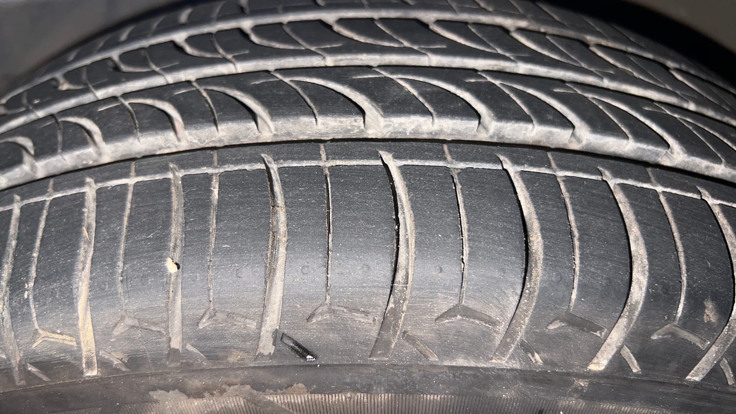 Used 2018 Honda Jazz V AT Petrol Petrol Automatic tyres LEFT FRONT TYRE TREAD VIEW