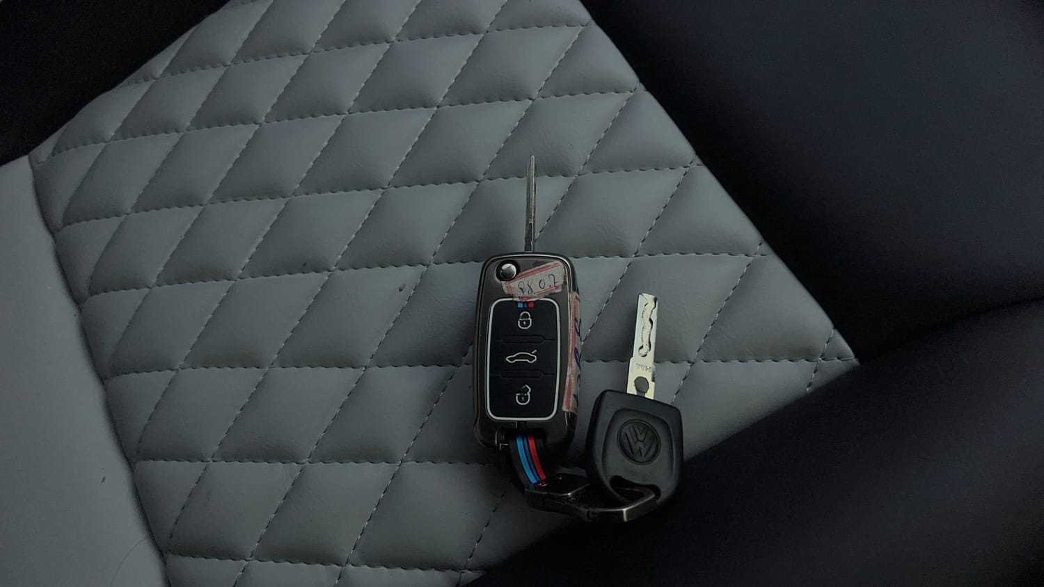 Used 2013 Volkswagen Polo Comfortline 1.2L (P) Petrol Manual extra CAR KEY VIEW