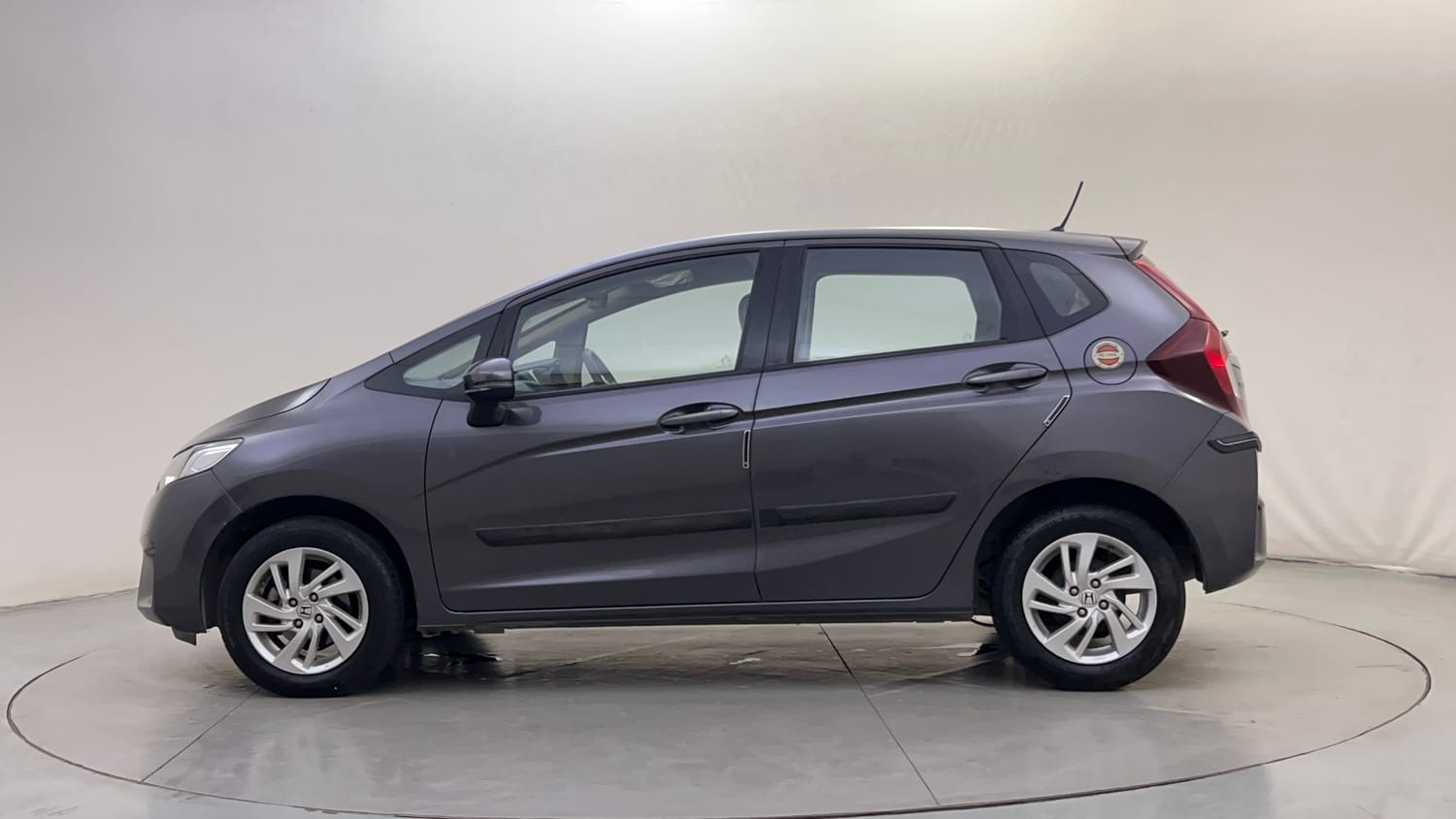 Used 2018 Honda Jazz V AT Petrol Petrol Automatic exterior LEFT SIDE VIEW