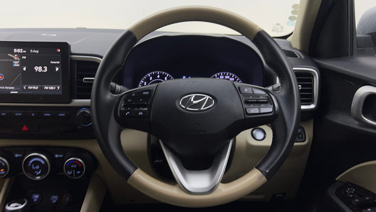 Used 2020 Hyundai Venue SX Plus 1.0 Turbo DCT Petrol Automatic interior STEERING VIEW