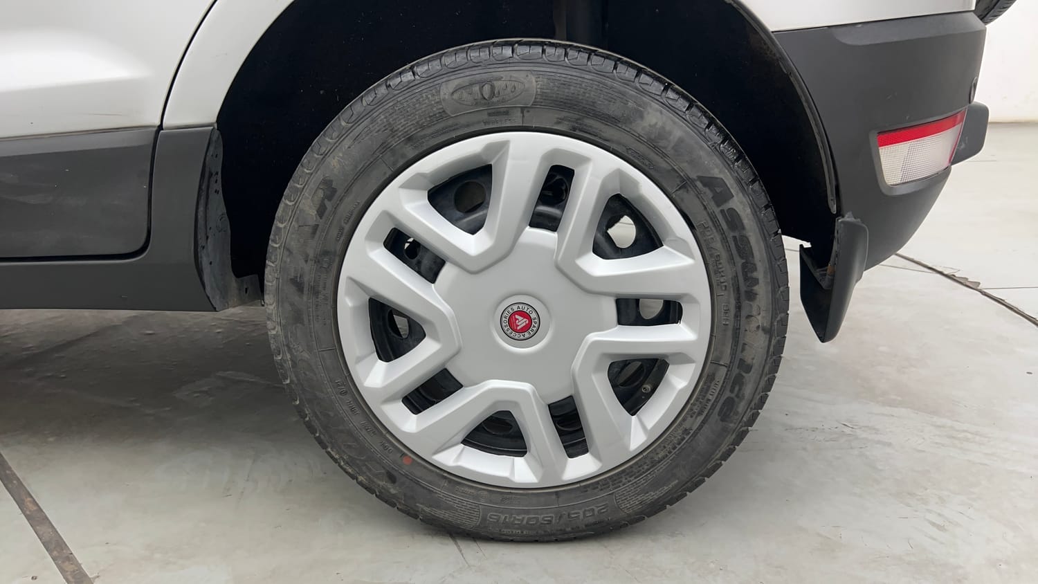 Used 2021 Ford EcoSport Trend 1.5L Ti-VCT Petrol Manual tyres LEFT REAR TYRE RIM VIEW