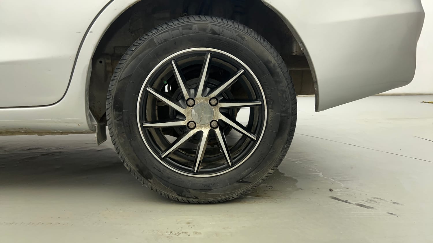 Used 2017 Honda Amaze 1.5 S i-DTEC Opt Diesel Manual tyres LEFT REAR TYRE RIM VIEW