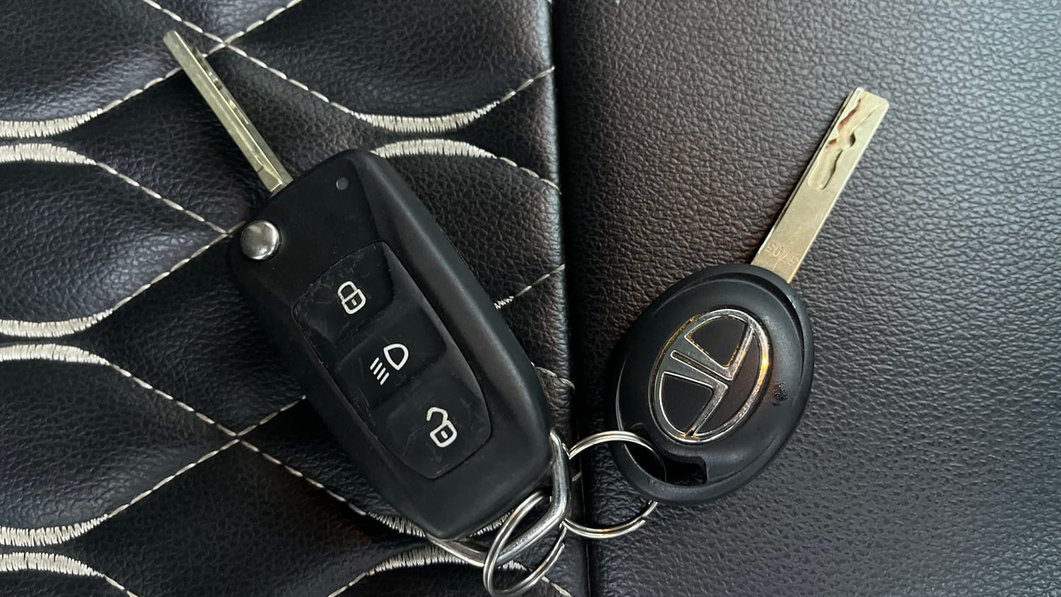 Used 2024 Tata Punch Adventure AMT Petrol Automatic extra CAR KEY VIEW