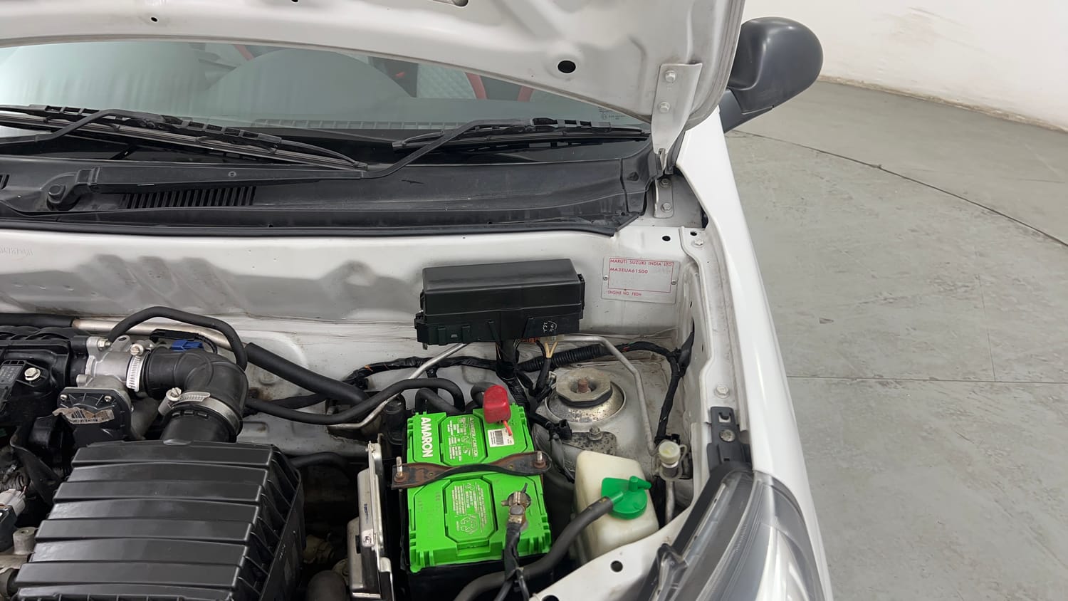 Used 2017 Maruti Suzuki Alto 800 LXi Petrol Manual engine ENGINE LEFT SIDE HINGE & APRON VIEW