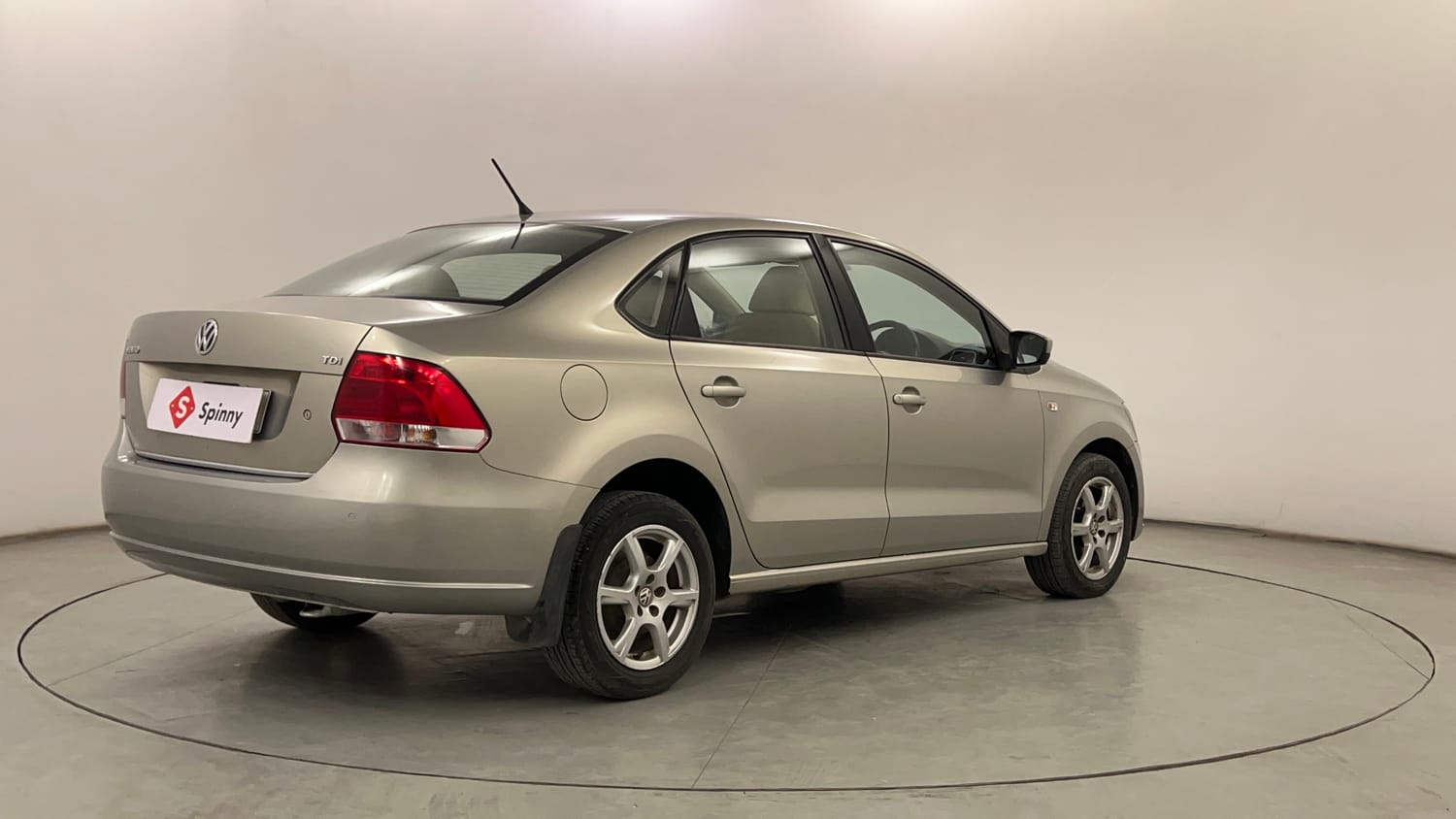 Used 2014 Volkswagen Vento Highline Diesel Diesel Manual exterior RIGHT REAR CORNER VIEW