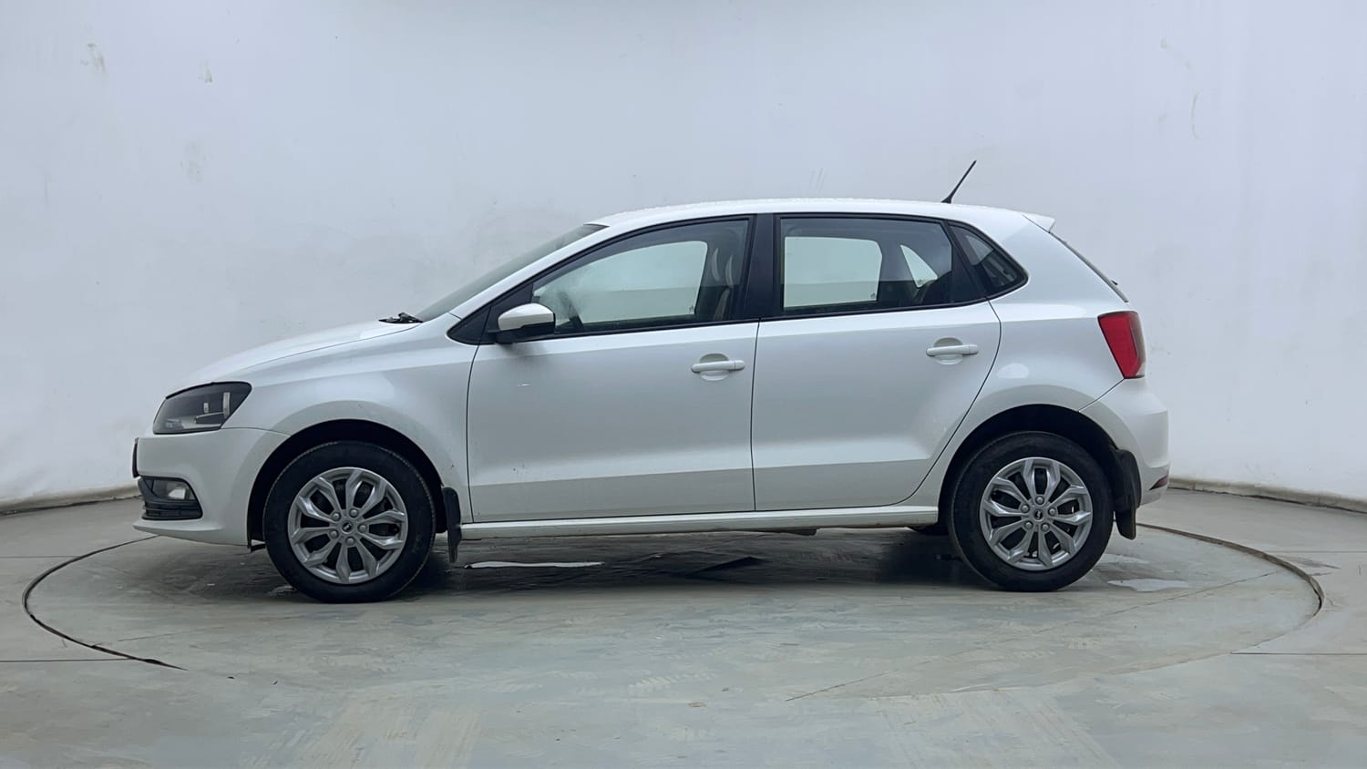Used 2017 Volkswagen Polo Comfortline 1.2L (P) Petrol Manual exterior LEFT SIDE VIEW