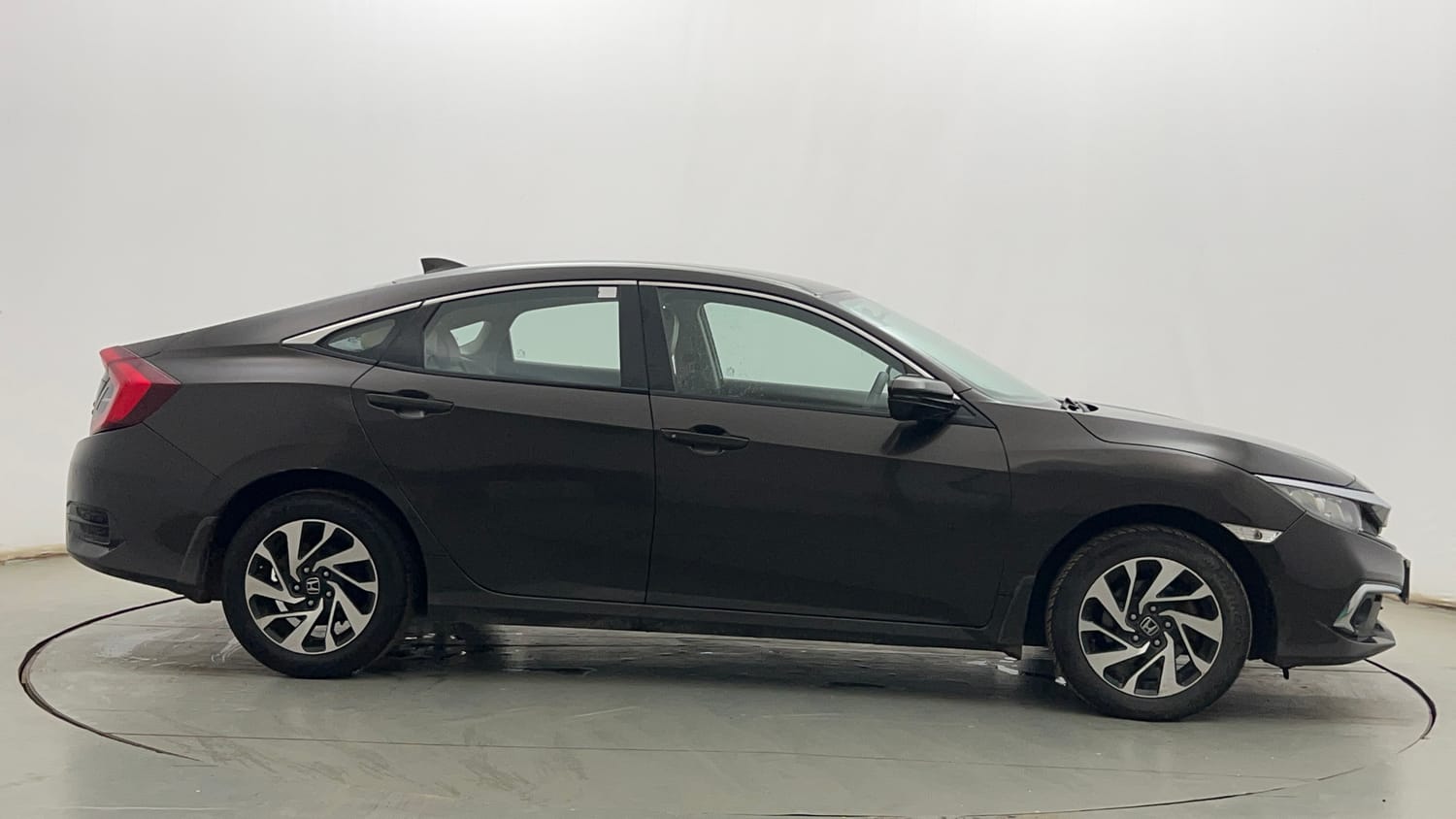 Used 2019 Honda Civic V CVT Petrol Petrol Automatic exterior RIGHT SIDE VIEW