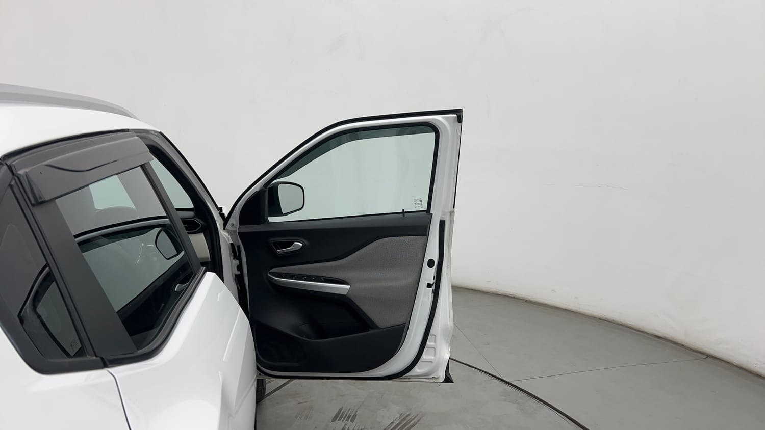 Used 2024 Nissan Magnite XV Turbo Petrol Manual interior RIGHT FRONT DOOR OPEN VIEW