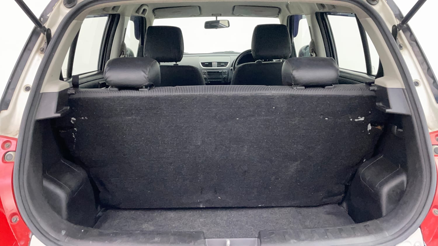 Used 2014 Maruti Suzuki Swift ZDi Diesel Manual interior DICKY INSIDE VIEW