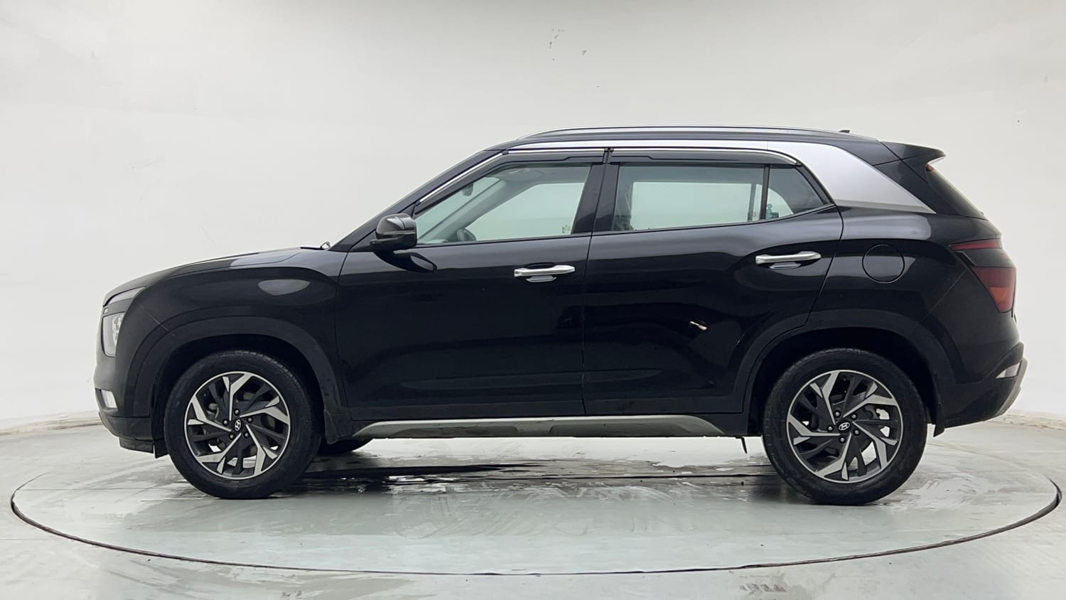 Used 2022 Hyundai Creta SX (O) 1.5 Diesel Diesel Manual exterior LEFT SIDE VIEW
