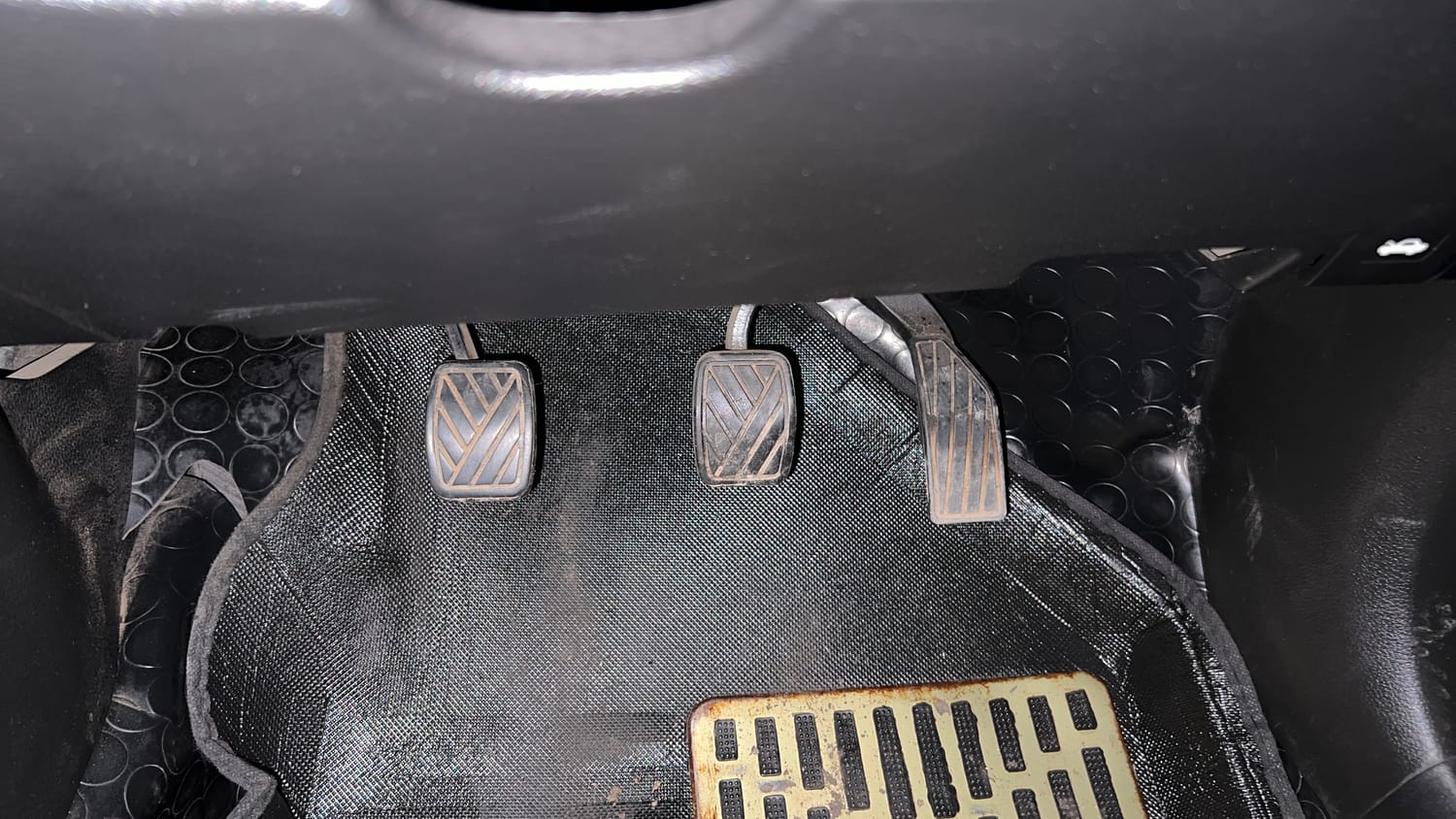 Used 2022 Maruti Suzuki Brezza ZXi Plus Petrol Manual interior PEDALS VIEW