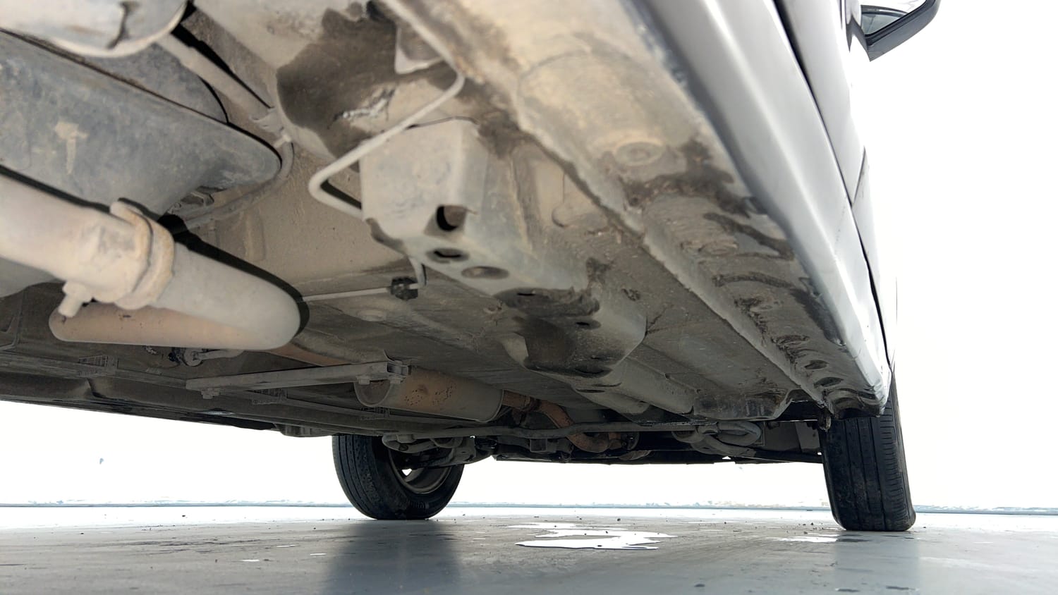 Used 2017 Tata Tiago Revotron XZ Petrol Manual extra REAR RIGHT UNDERBODY VIEW
