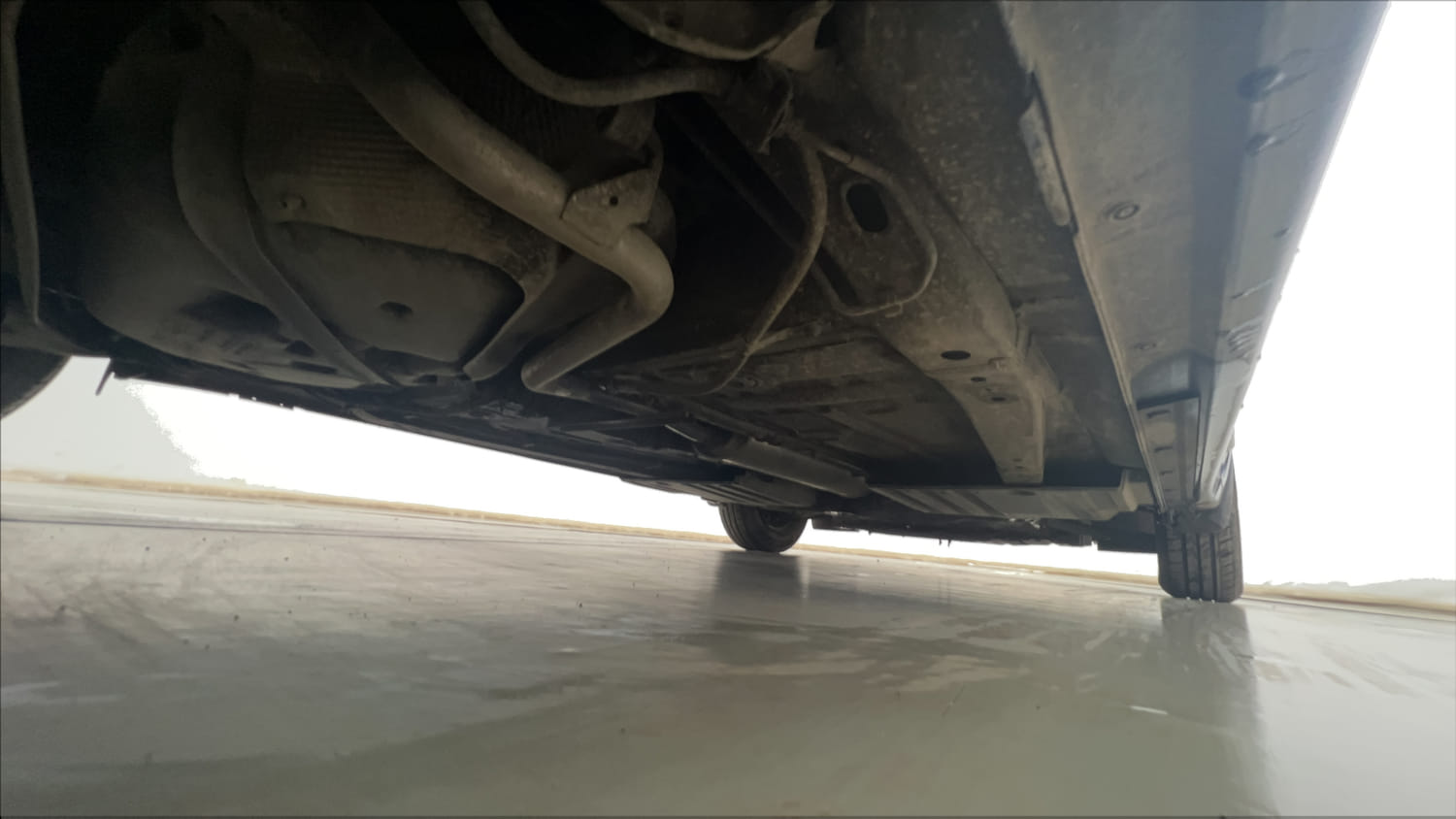 Used 2022 Maruti Suzuki Dzire VXi Petrol Manual extra REAR RIGHT UNDERBODY VIEW