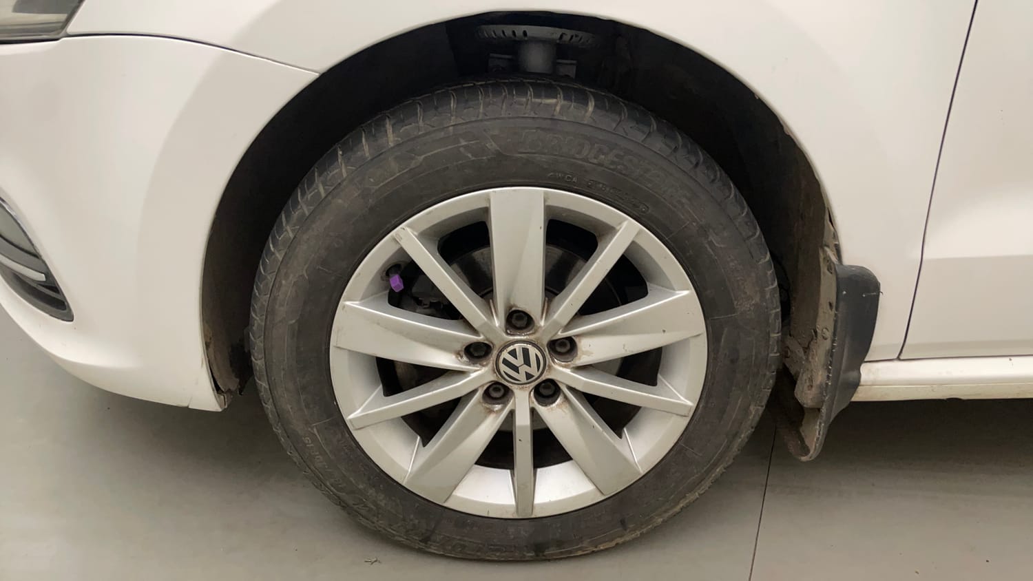 Used 2014 Volkswagen Polo Highline1.5L (D) Diesel Manual tyres LEFT FRONT TYRE RIM VIEW
