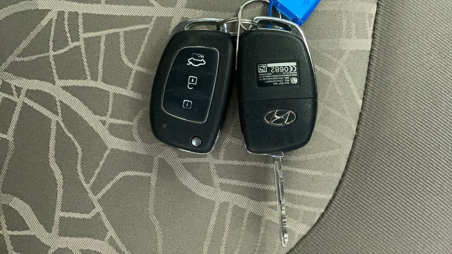 Used 2014 Hyundai Xcent S 1.2 Petrol Manual extra CAR KEY VIEW