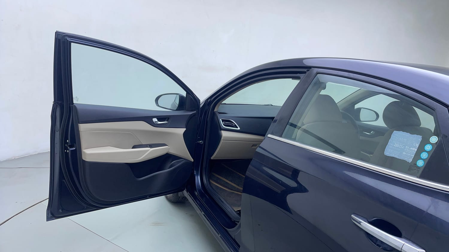 Used 2022 Hyundai Verna SX 1.5 MPi Petrol Manual interior LEFT FRONT DOOR OPEN VIEW
