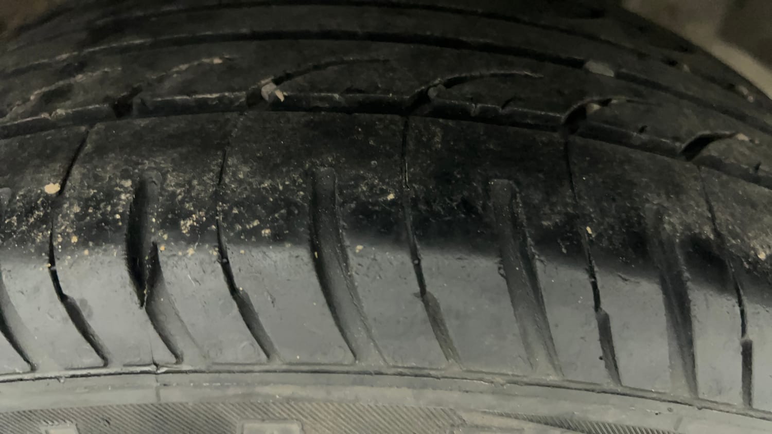 Used 2017 Honda Amaze 1.5 S i-DTEC Opt Diesel Manual tyres LEFT REAR TYRE TREAD VIEW