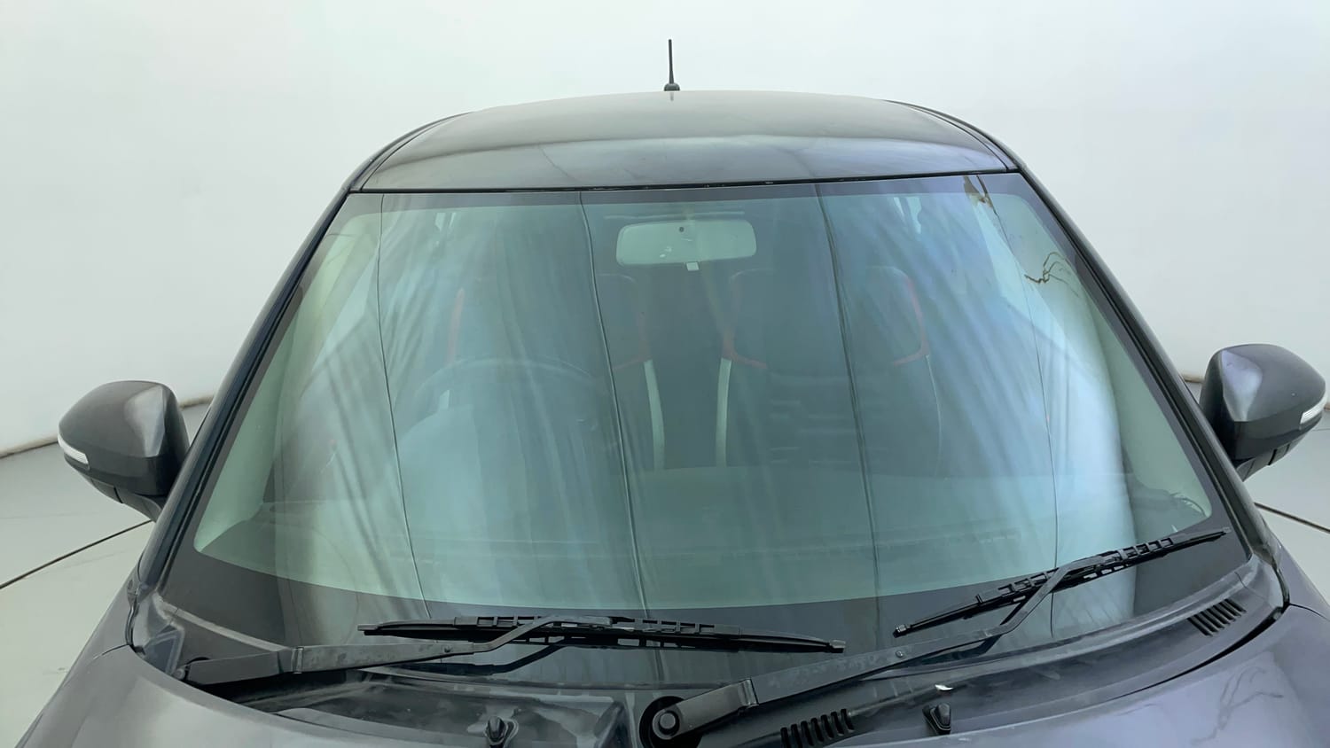 Used 2015 Maruti Suzuki Swift VXi Petrol Manual exterior FRONT WINDSHIELD VIEW