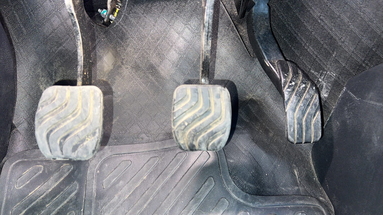 Used 2024 Nissan Magnite XV Turbo Petrol Manual interior PEDALS VIEW