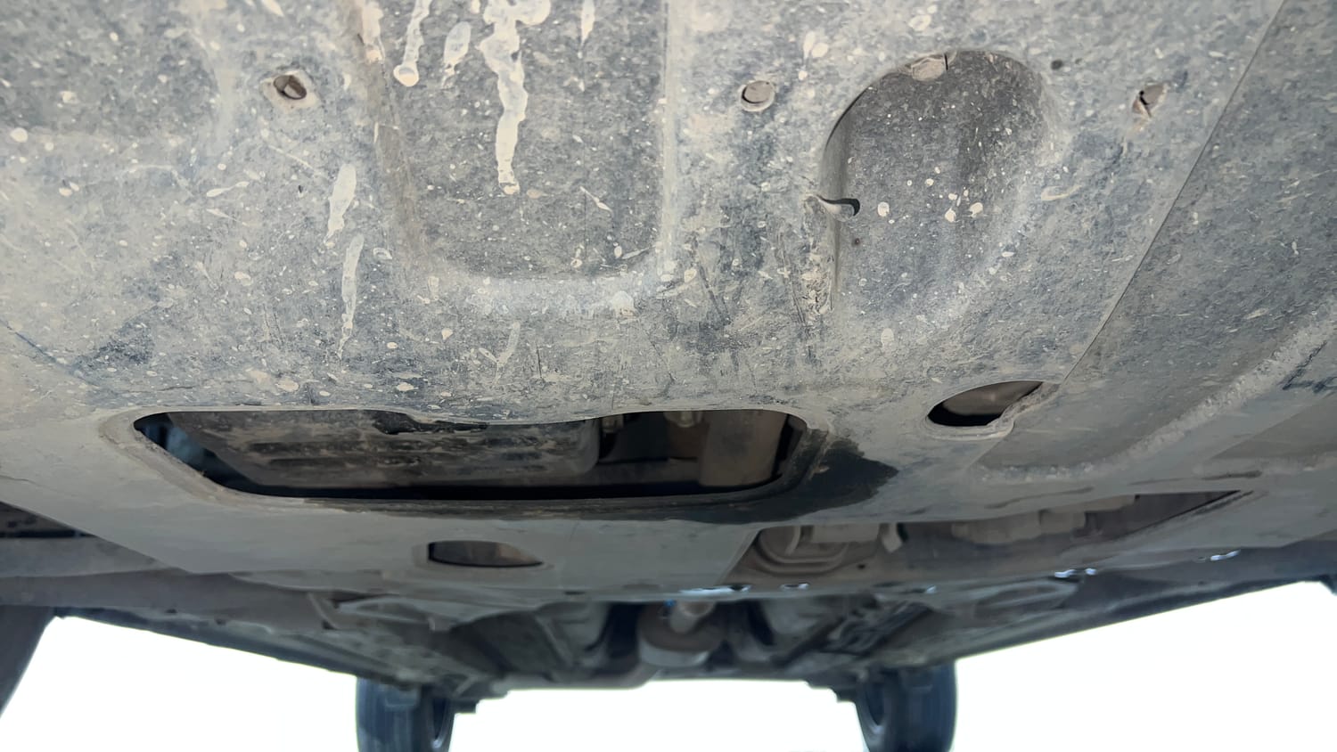 Used 2020 Hyundai Venue SX Plus 1.0 Turbo DCT Petrol Automatic extra FRONT LEFT UNDERBODY VIEW