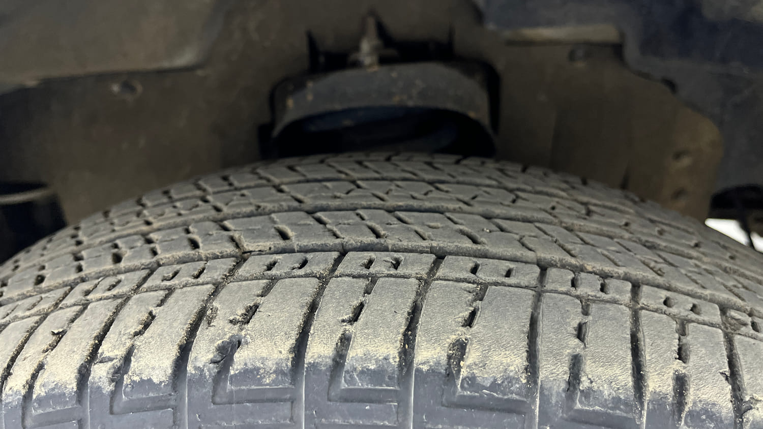 Used 2024 Mahindra Scorpio S3 Plus Diesel Manual tyres LEFT FRONT TYRE TREAD VIEW