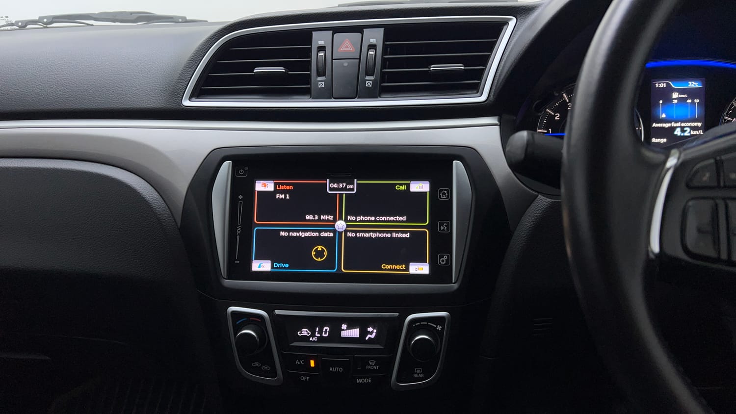 Used 2020 Maruti Suzuki Ciaz S 1.5 MT Petrol Manual top_features Touch screen infotainment system