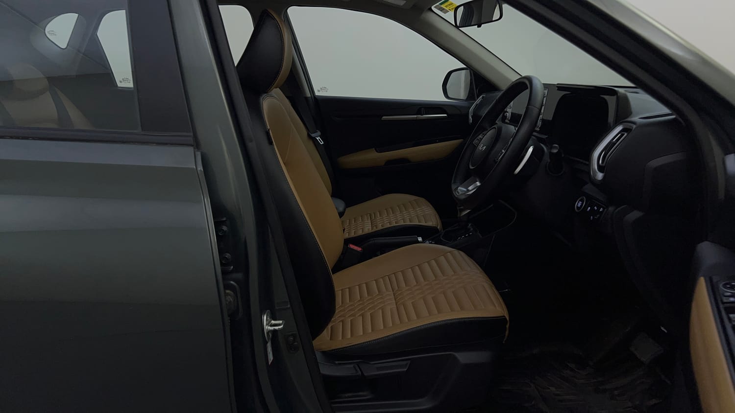 Used 2024 Kia Sonet HTX 1.5 Diesel AT Diesel Automatic interior RIGHT SIDE FRONT DOOR CABIN VIEW
