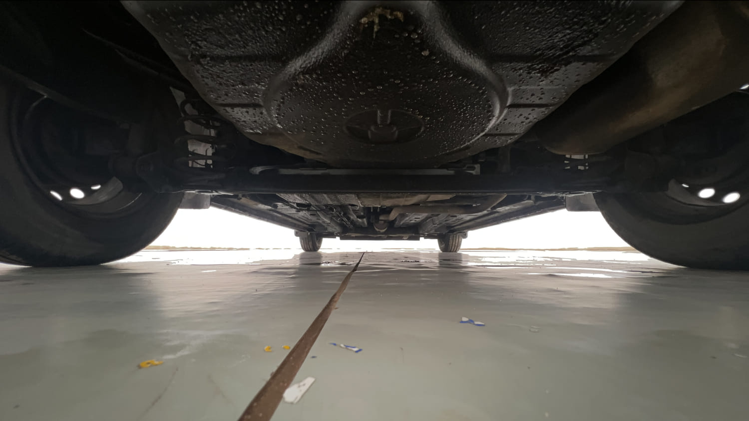 Used 2022 Tata Altroz XE Petrol Petrol Manual extra REAR UNDERBODY VIEW (TAKEN FROM REAR)
