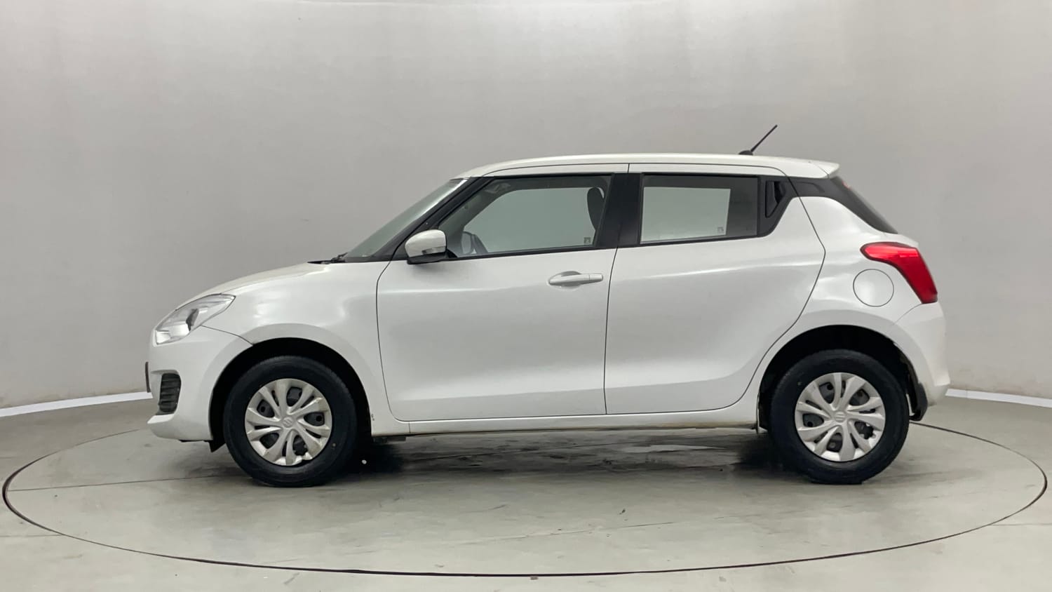 Used 2019 Maruti Suzuki Swift VXi Petrol Manual exterior LEFT SIDE VIEW