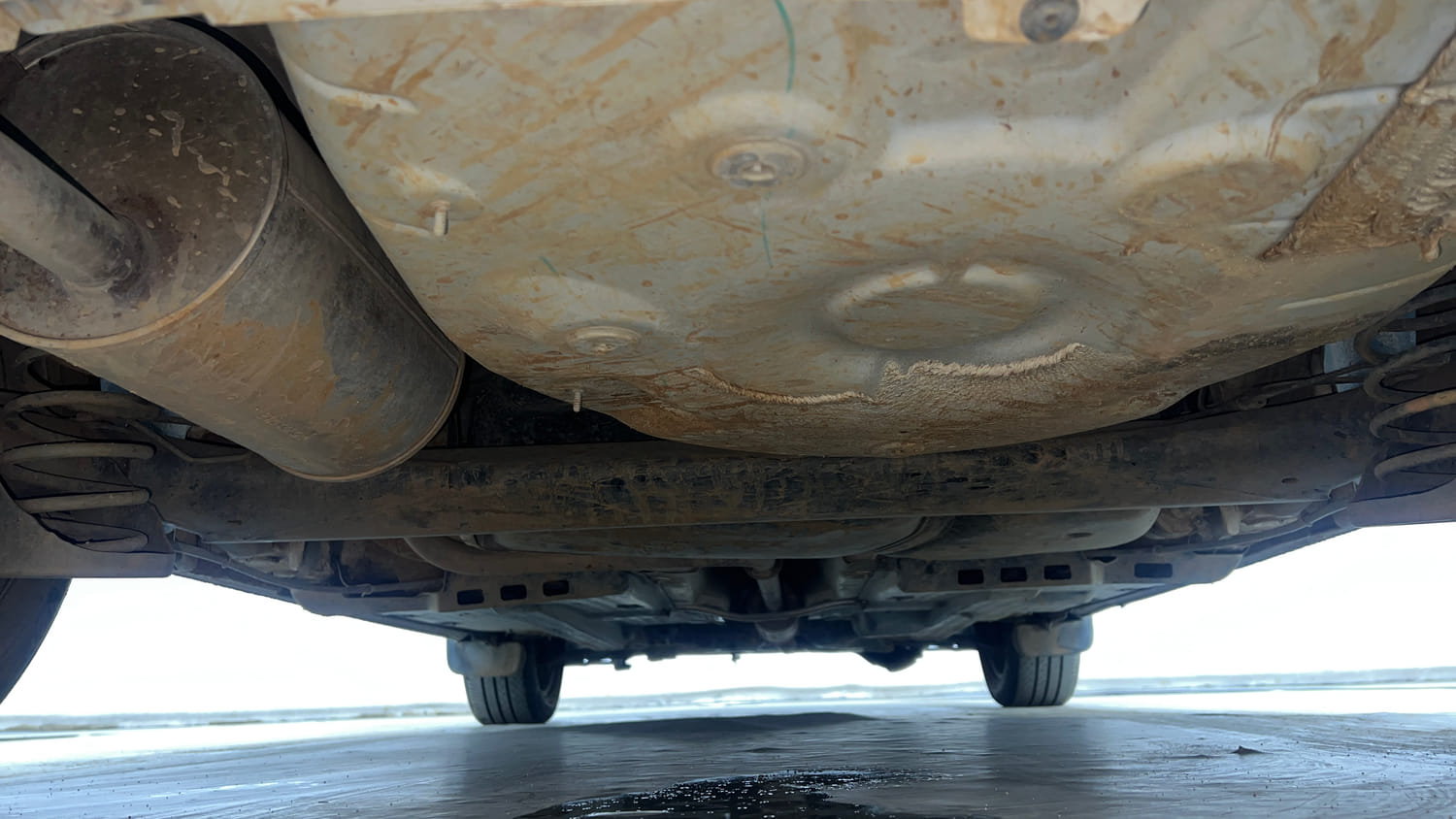 Used 2017 Volkswagen Polo Comfortline 1.2L (P) Petrol Manual extra REAR UNDERBODY VIEW (TAKEN FROM REAR)