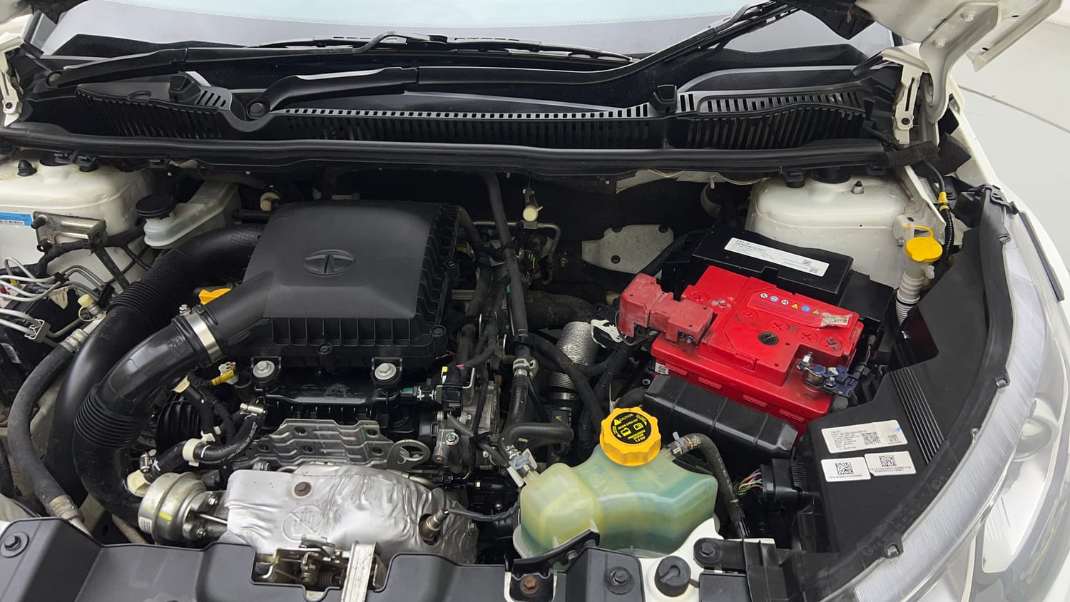 Used 2022 Tata Nexon XM Petrol Manual engine ENGINE LEFT SIDE VIEW